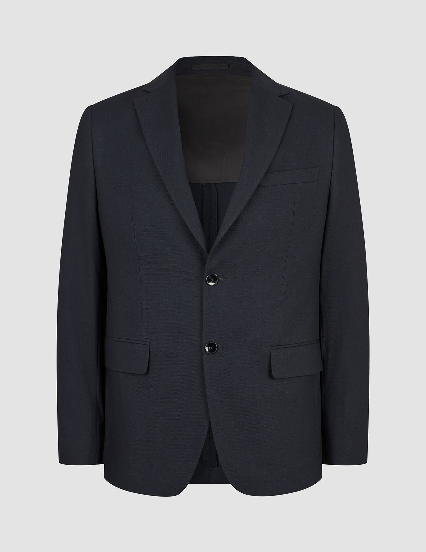 Motion Blazer Slim Midnight Blue: en mörkblå kavaj med två knappar, skårad krage, fickor med lock och 360°-stretch.
